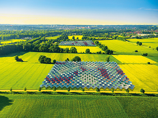 Feld von oben mit Erkennung der teilflächenspezifischen Aussaat.