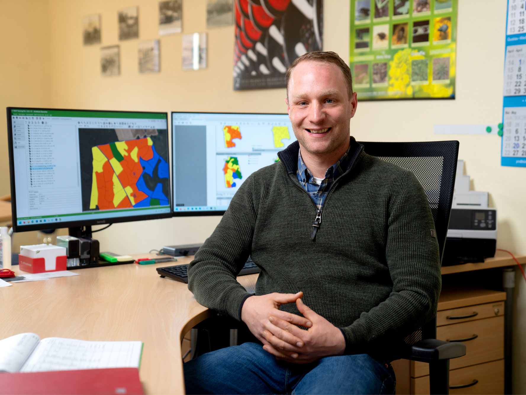 Maik Schüssler in Büro